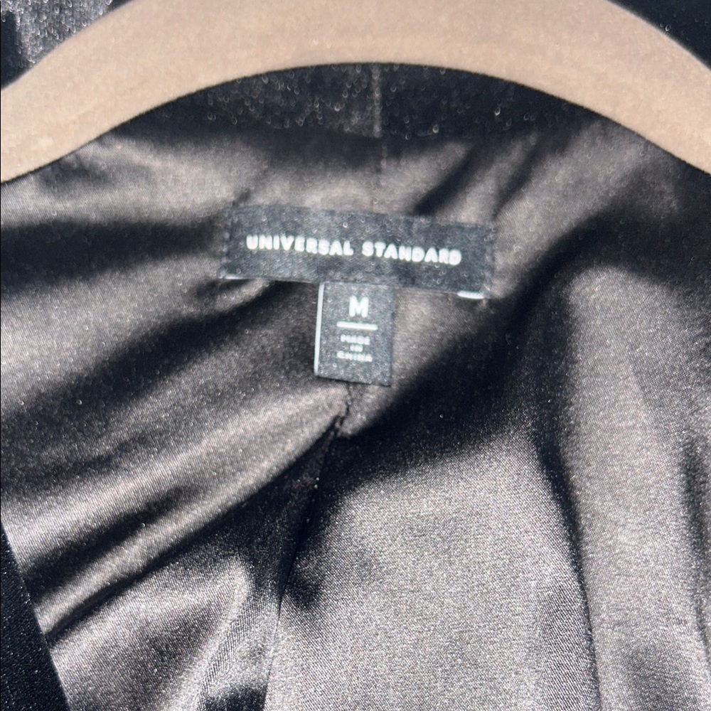 Universal Standard Black Velvet Blazer - Picture 4 of 6